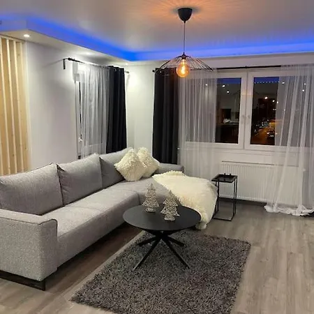 Apartment Four Seasons Neuf Avec Parking Gratuit *